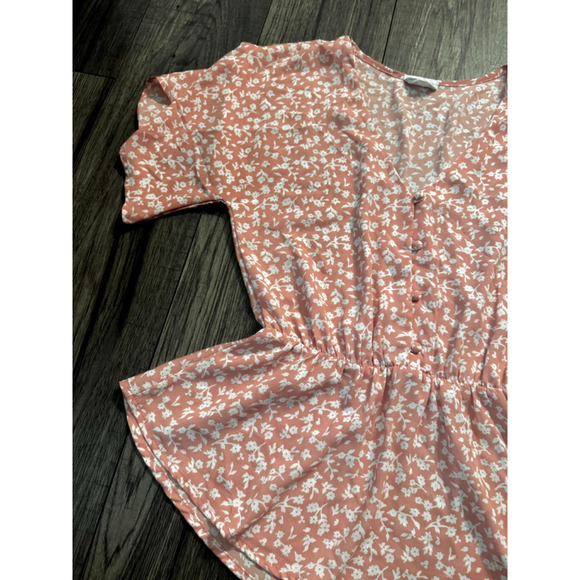 Sienna Sky Pink/Peach Nice Flare Blouse Size XS Worn Twice - Picture 2 of 4